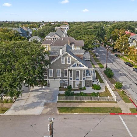 Historic Galveston Family Beach Home With 3 King Beds Exterior photo