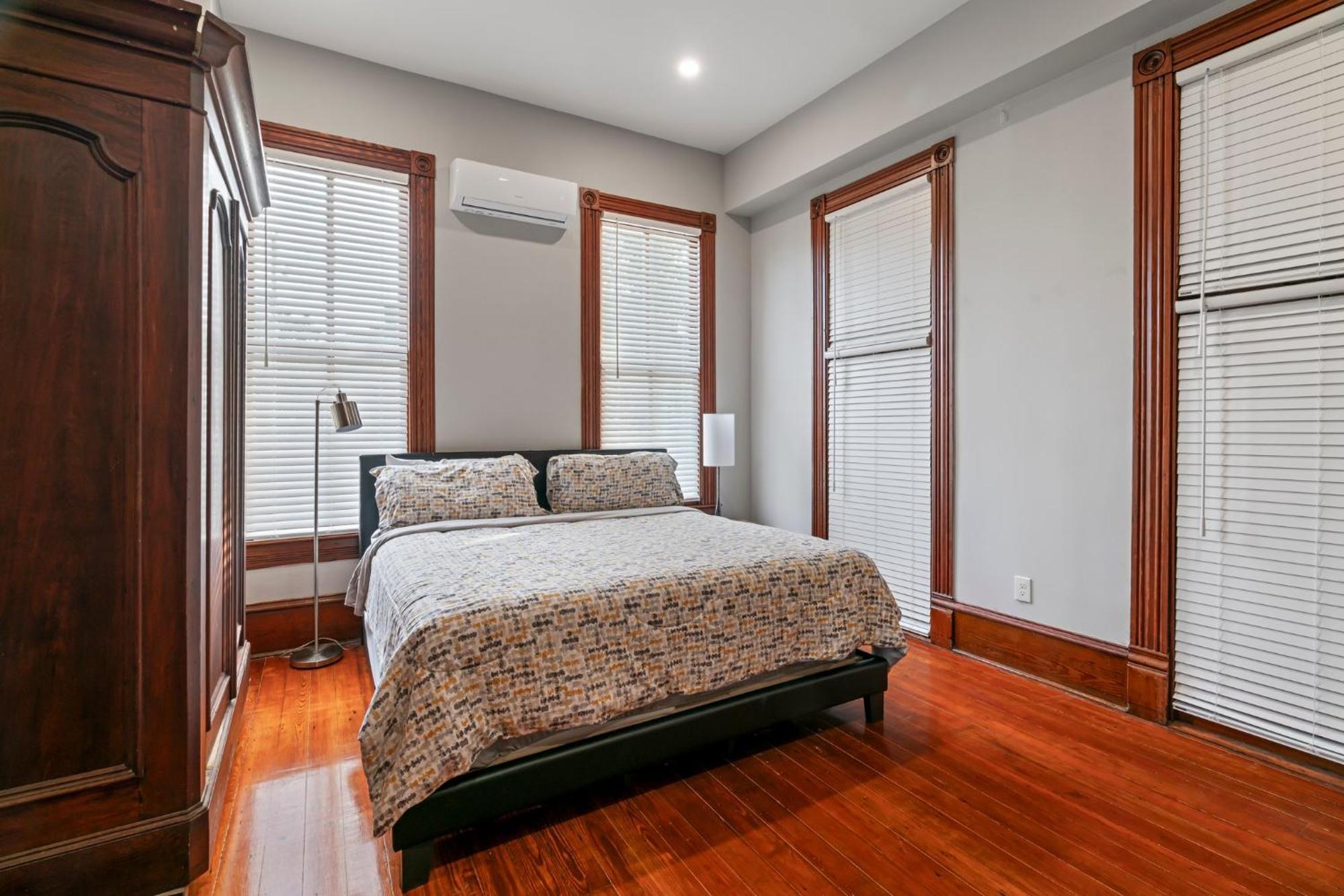 Historic Galveston Family Beach Home With 3 King Beds Exterior photo