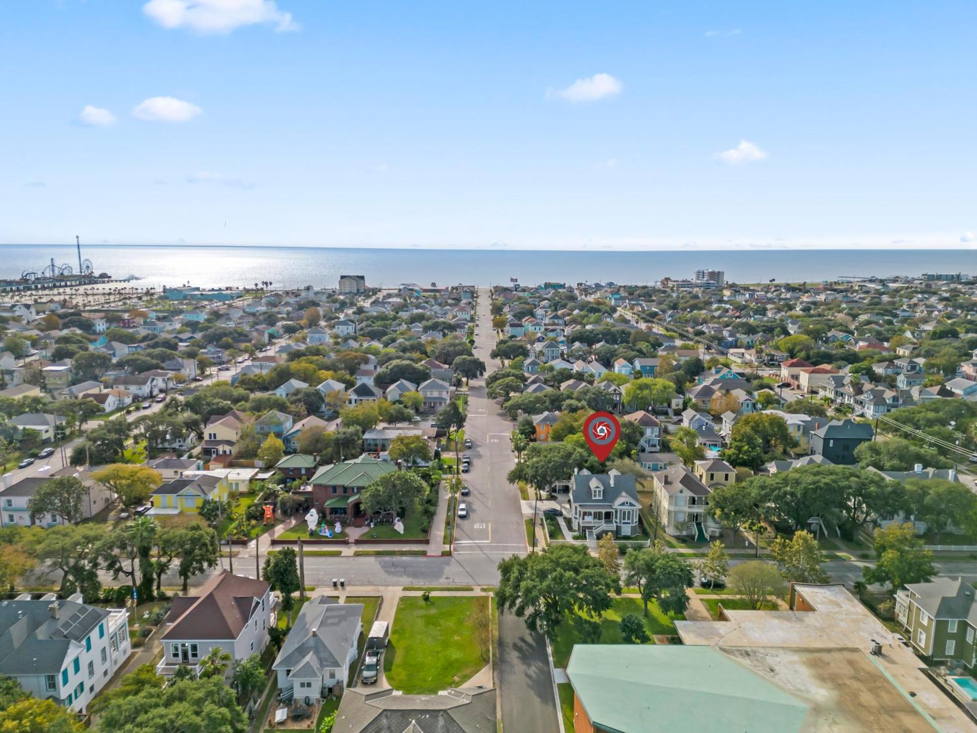Historic Galveston Family Beach Home With 3 King Beds Exterior photo